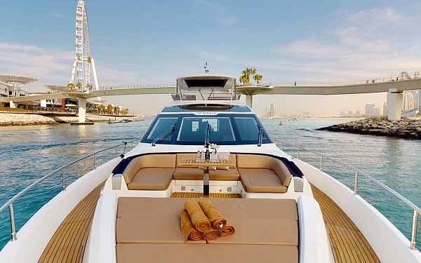 Аренда моторной яхты Galeon 780 Crystal в Дубае - ОАЭ